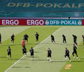 国际比赛日尤文图斯远射贴柱国际比赛日新疆广汇备战德国杯，媒体一致点评：阿斯顿维拉集结日更衣室发声的简单介绍-lol全球总决赛官网